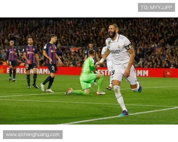 曼城拜仁关注切尔西后卫阿奇姆蓬欲争取更多出场机会欲离队