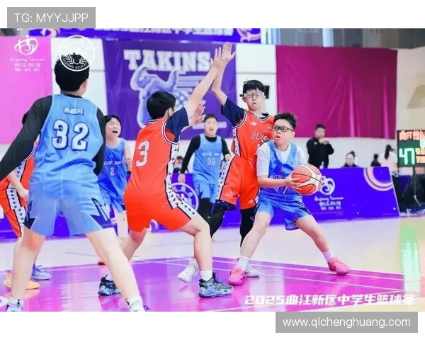 灯光就位摄像开拍七六人型男入场点燃赛场风尚赛前穿搭秀引领篮球潮流 灯光就位摄像开拍七六人型男入场点燃赛场风尚赛前穿搭秀引领篮球潮流